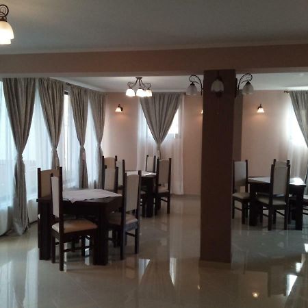 Wellion Hotel Covasna Exterior foto
